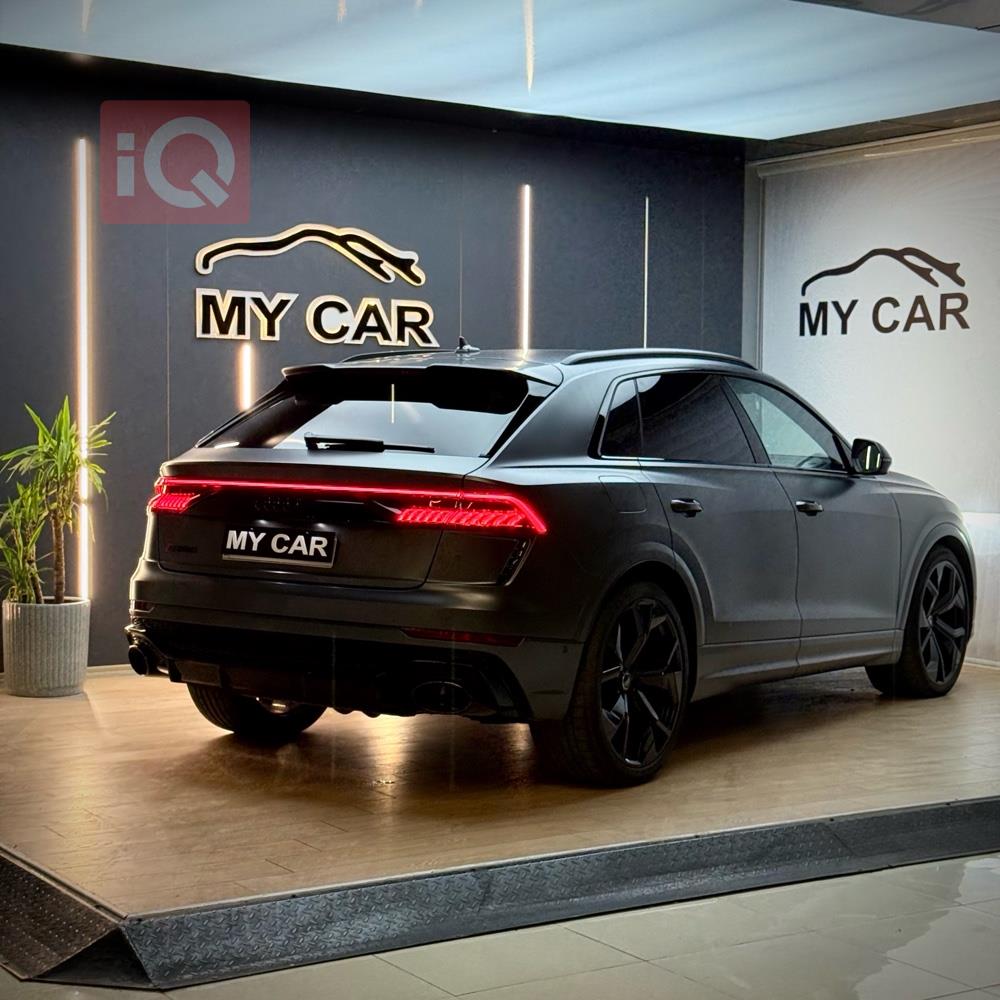 اودي RSQ8